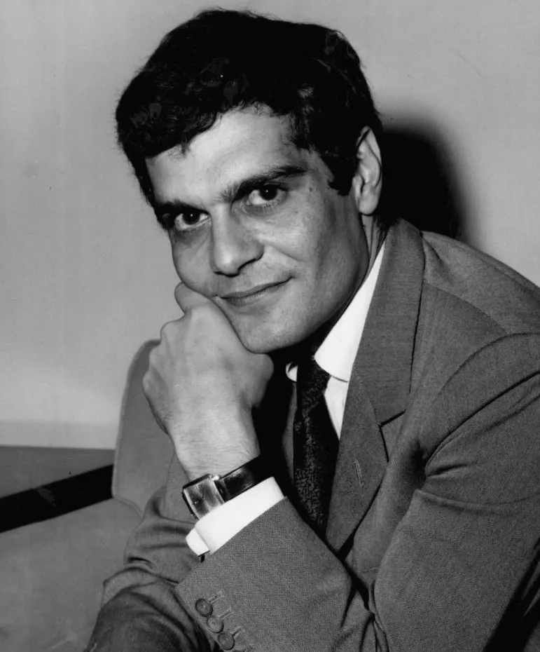 مشهد نيلي كلاسيكي يستحضر أفلام فاتن حمامة وعمر الشريف